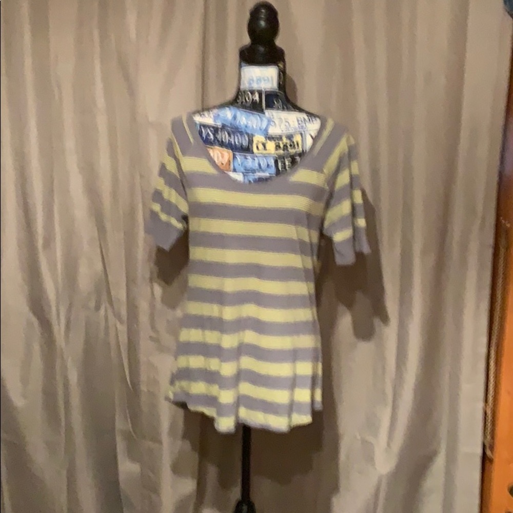 Nobo short sleeve shirt 👚